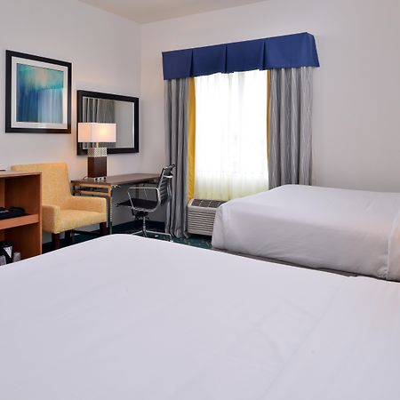 Holiday Inn Express And Suites West Ocean City By Ihg Bagian luar foto